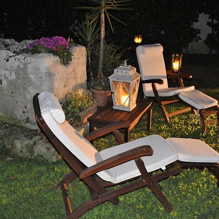 Chic & Country Bed and Breakfast Lecce Exteriör bild